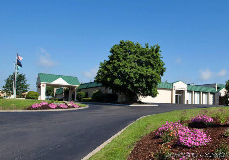Ramada By Wyndham Clarion Hotel Exterior photo